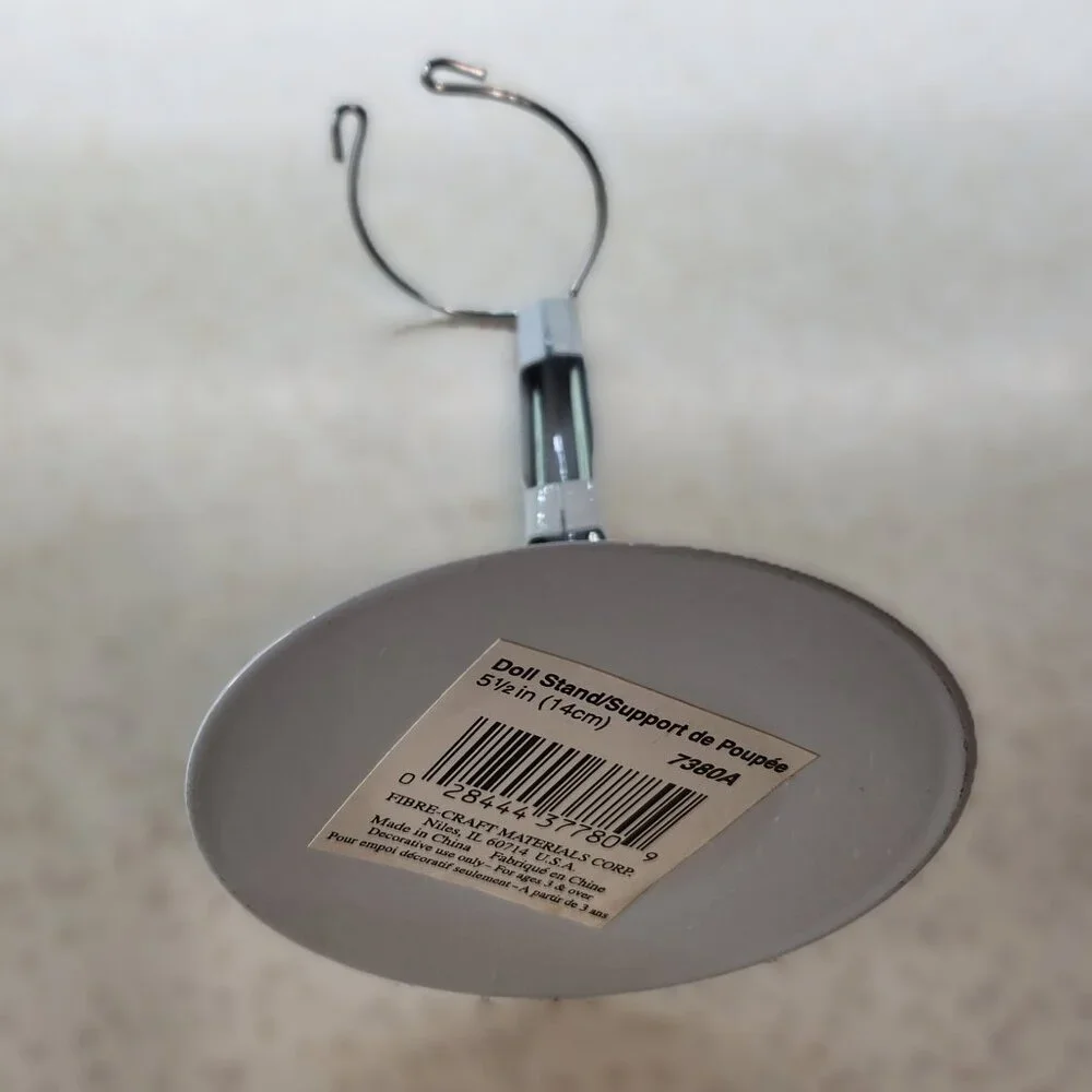 Crochet Felicity Garden Party Dress & Umbrella on Vintage Barbie - Picture 10 of 13